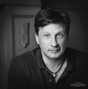 Актер Владимир Виноградов Фото