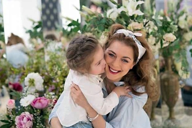 Кристина Кузьмина с дочерью Кристина Кузьмина с дочерью