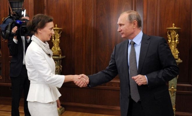 Анна Кузнецова и Владимир Путин Анна Кузнецова и Владимир Путин