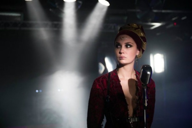 Агата Муцениеце в сериале «Живой» Агата Муцениеце в сериале «Живой»
