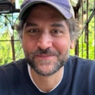 Стал отцом в 51 год: звезда «Как я встретил вашу маму» Джош Рэднор показал первенца