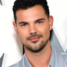 Звезда "Сумерек" Тейлор Лотнер станет отцом