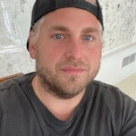 Звезда "Волка с Уолл-стрит" Джона Хилл тайно женился на модели и снова стал отцом