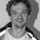 Зарезали друг друга: актер Владислав Бенграф и его жена-гример трагически погибли в Мытищах