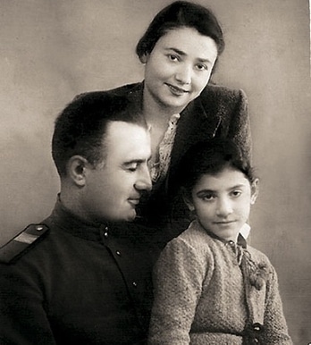 Нани Брегвадзе с родителями Нани Брегвадзе с родителями