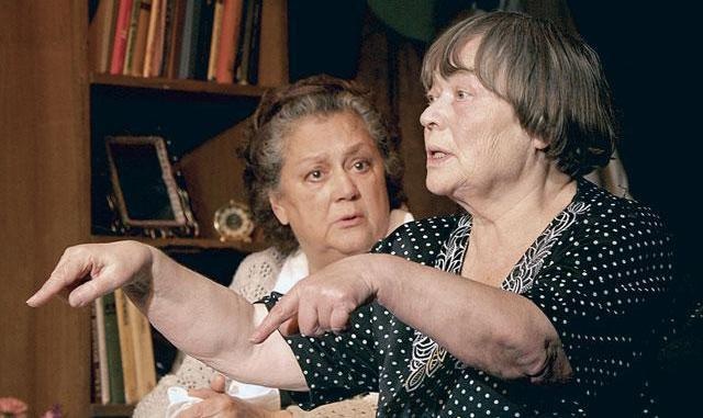 Екатерина Райкина в спектакле "Незабудки" Екатерина Райкина в спектакле "Незабудки"