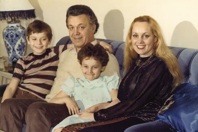 Иосиф и Нелли Кобзон с детьми