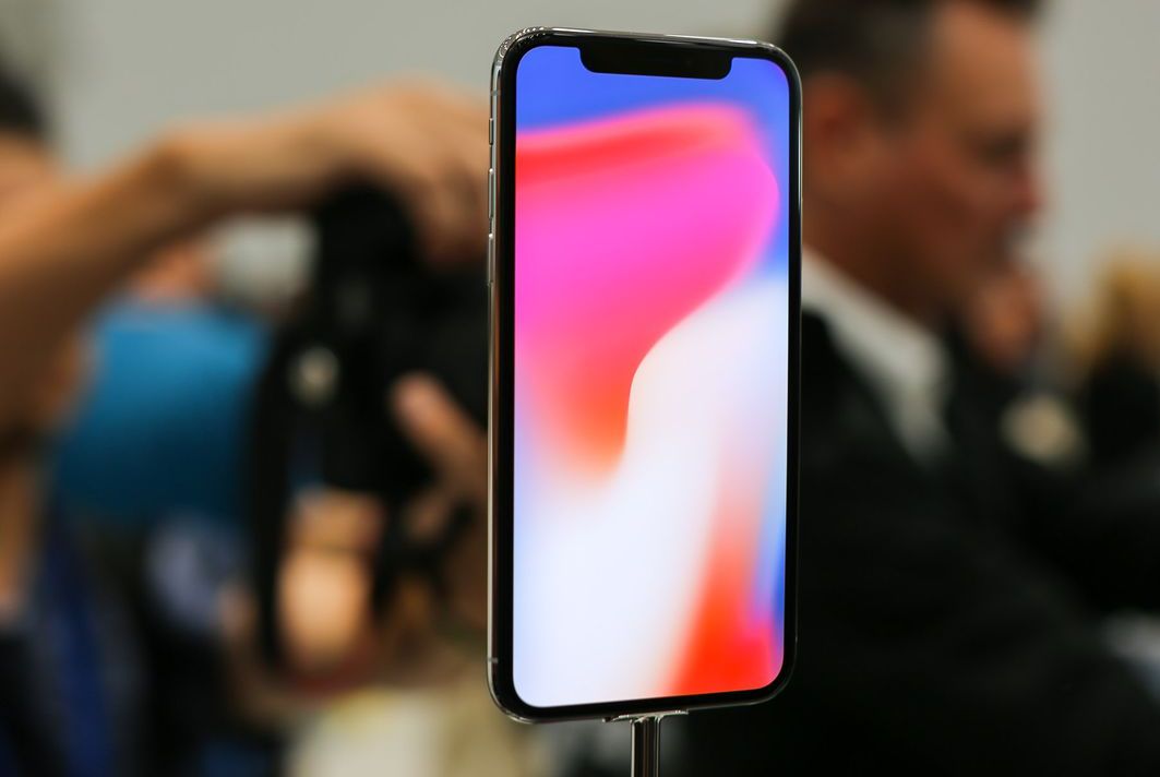 Смартфон iPhone X Смартфон iPhone X