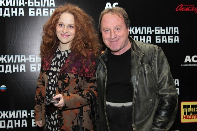 Агриппина Стеклова с отцом Владимиром Стекловым Агриппина Стеклова с отцом Владимиром Стекловым
