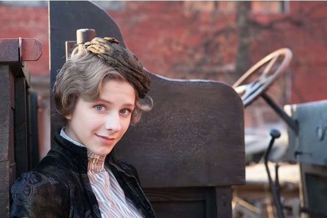 Лиза Арзамасова в сериале «Трепалов и кошелек» Лиза Арзамасова в сериале «Трепалов и кошелек»