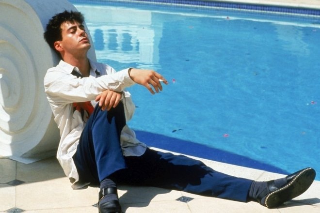 Роберт Дауни-младший в фильме «Меньше нуля» Роберт Дауни-младший в фильме «Меньше нуля»