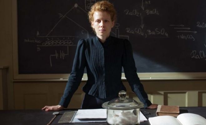 Каролина Грушка в фильме «Мария Кюри» Каролина Грушка в фильме «Мария Кюри»