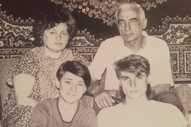 Zemfira in childhood with her parents and a brother Zemfira in childhood with her parents and a brother