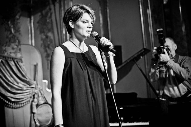 Вера Полозкова на сцене Вера Полозкова на сцене