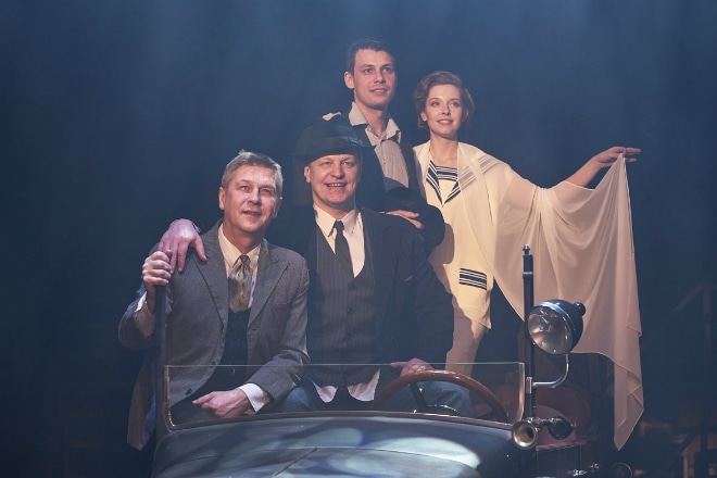 Шамиль Хаматов на сцене "Современника" в 2019 году Шамиль Хаматов на сцене "Современника" в 2019 году
