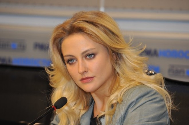Певица Ева Бушмина Певица Ева Бушмина