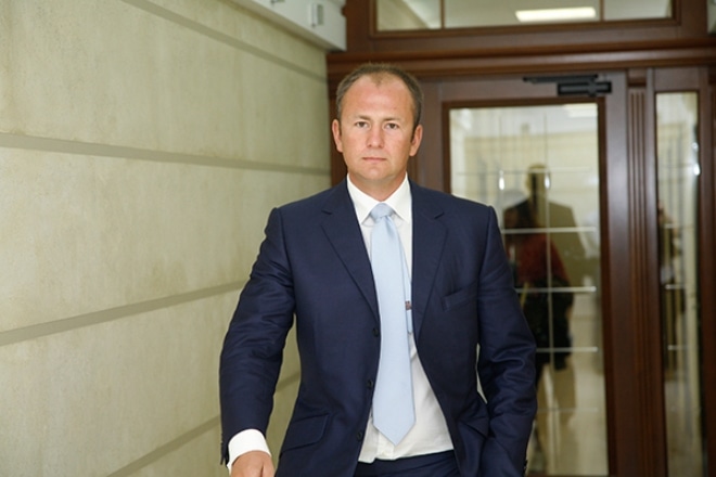 Andrey Melnichenko Andrey Melnichenko