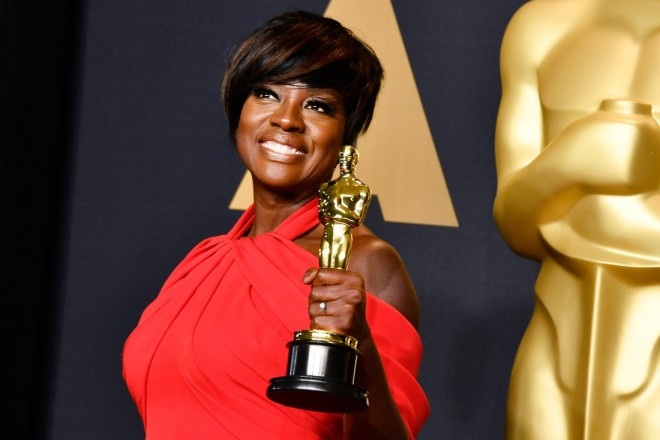 Viola Davis and her "Oscar" Viola Davis and her "Oscar"