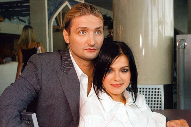 Елена темникова с мужем и ребенком фото