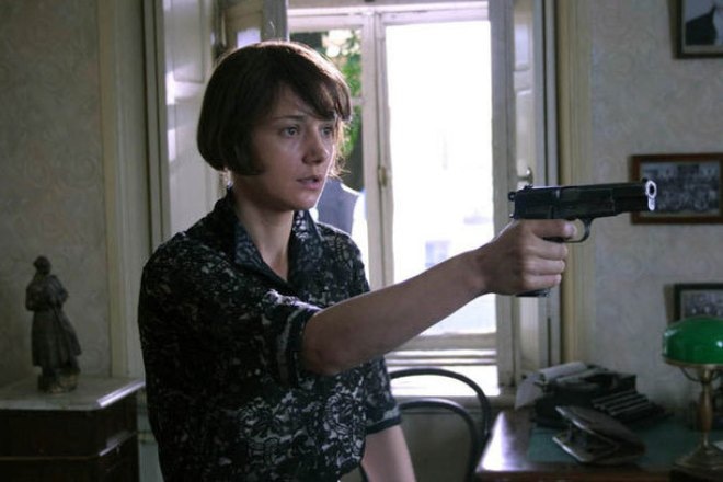 Даниэла Стоянович в фильме "Багровый цвет снегопада" Даниэла Стоянович в фильме "Багровый цвет снегопада"