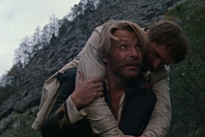 Кадр из фильма "Кавказский пленник" (1975 год) Кадр из фильма "Кавказский пленник" (1975 год)