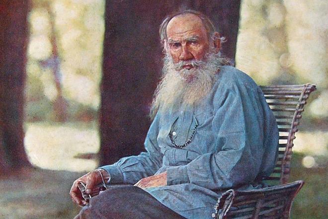 Писатель Лев Толстой Писатель Лев Толстой