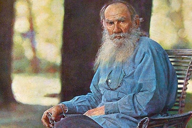Писатель Лев Толстой Писатель Лев Толстой