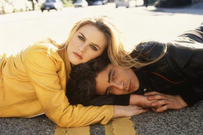 Alicia Silverstone and Benicio del Toro in the movie Excess Baggage Alicia Silverstone and Benicio del Toro in the movie Excess Baggage