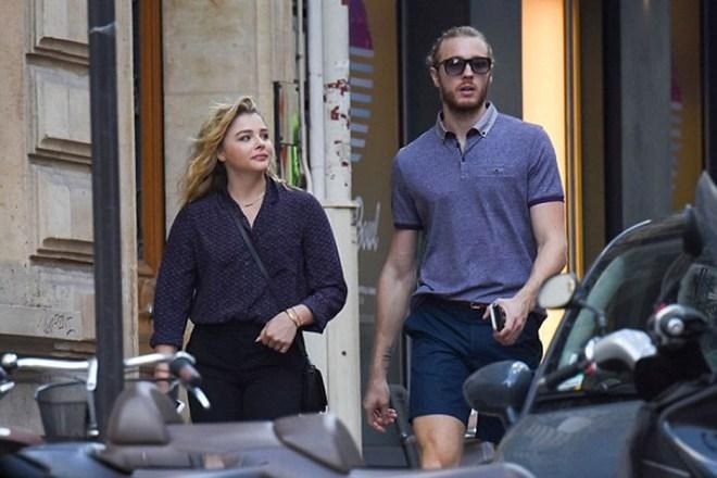 Chloë Moretz with her brother Chloë Moretz with her brother