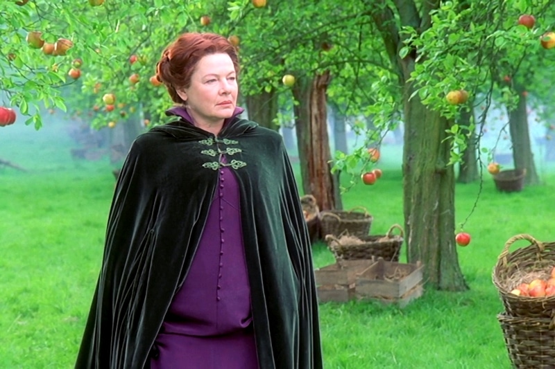 Обворожительная Докторша Синтия – Telegraph