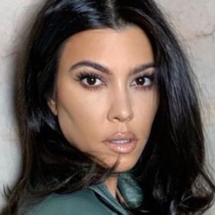 фотография Кортни Кардашьян