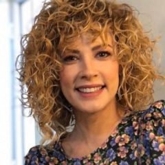 фотография Ачелья Топалоглу