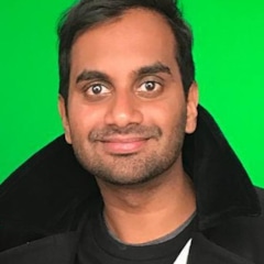 фотография Азиз Ансари