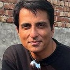 фотография Сону Суд