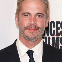 фотография Том Халлум