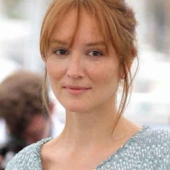 фотография Анаис Демустье