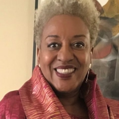 фотография Си Си Эйч Паундер