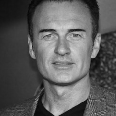 фотография Джулиан Макмэхон