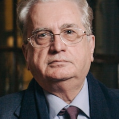 фотография Михаил Пиотровский