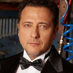 фотография Йигит Озшенер