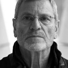 фотография Чеки Карио