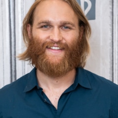 фотография Уайатт Рассел