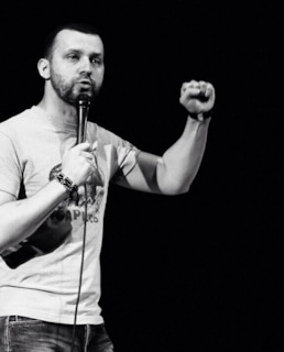 Руслан Белый