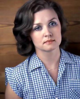 Вера Алентова