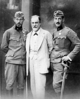 Зигмунд Фрейд с сыновьями