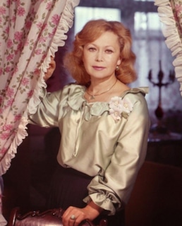 Светлана Немоляева