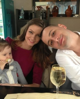 Мадалина Драгичи с мужем и дочкой