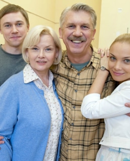 Сергей Баталов с коллегами на съёмках сериала