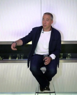 Аркадий Новиков