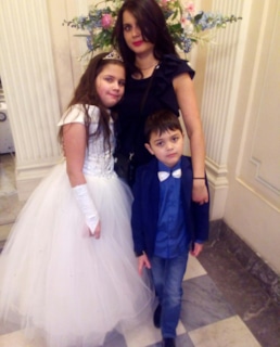 Виолетта Полякова с детьми